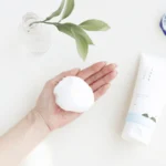 1025 DOKDO CLEANSER – Αφρός καθαρισμού για ενυδατωμένη επιδερμίδα 150ml - Image 3